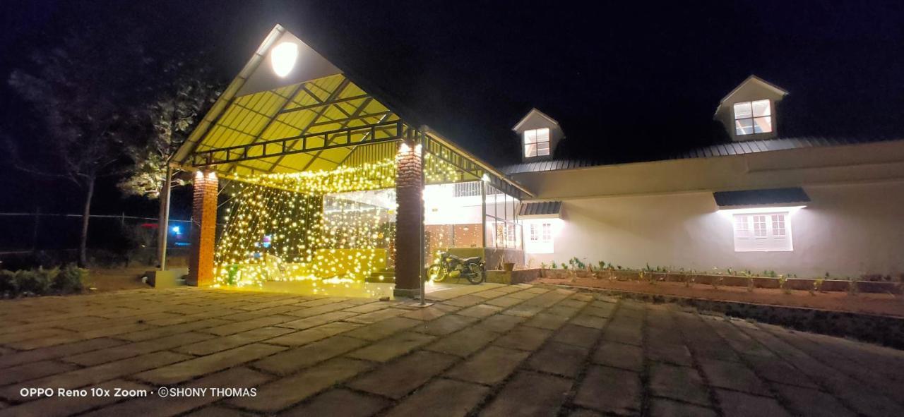Hotel Agincourt Kuttikkanam Pīrmed Exterior foto